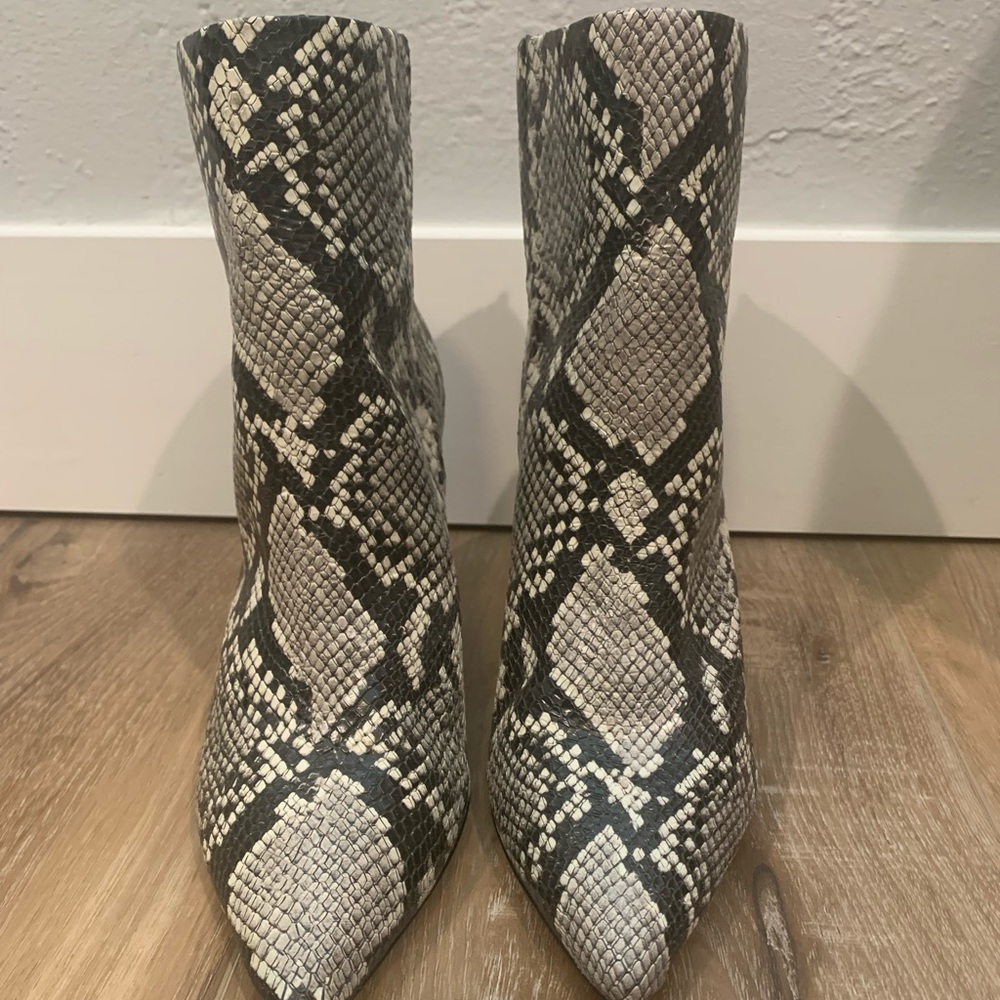 Katherine Kelly Ankle snake skin boots